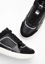 Sneaker mit Animal-Details, bonprix