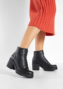 Boots lacées, bonprix