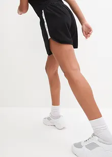 Sport-Shorts mit Kontraststreifen, bonprix