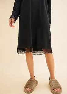 Nachthemd mit dezenten Spitzeneinsätzen, bonprix