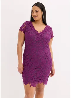 Robe en dentelle avec application en crochet sur l’encolure, bonprix