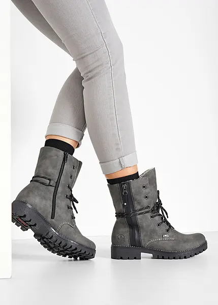 Bottes hiver confortables de Rieker avec details decoratifs