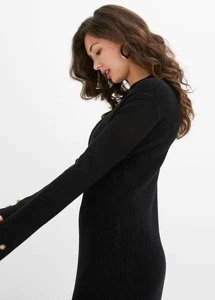 Robe en maille elegante avec fente d aisance et de superbes boutons noir