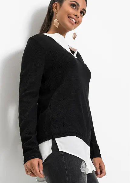 Langärmliger Pullover mit Bluseneinsatz und interessanter  Ausschnittgestaltung