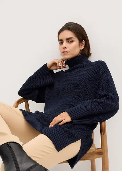 Oversize Rollkragenpullover mit Seitenschlitzen dunkelblau