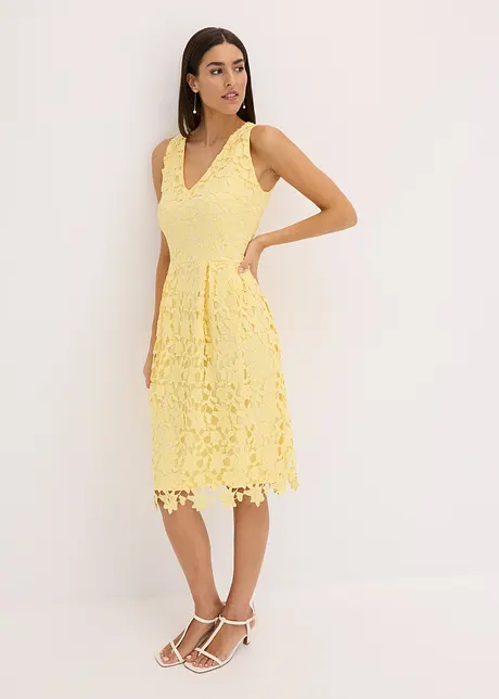 Robe en dentelle avec empiècement au crochet, bonprix