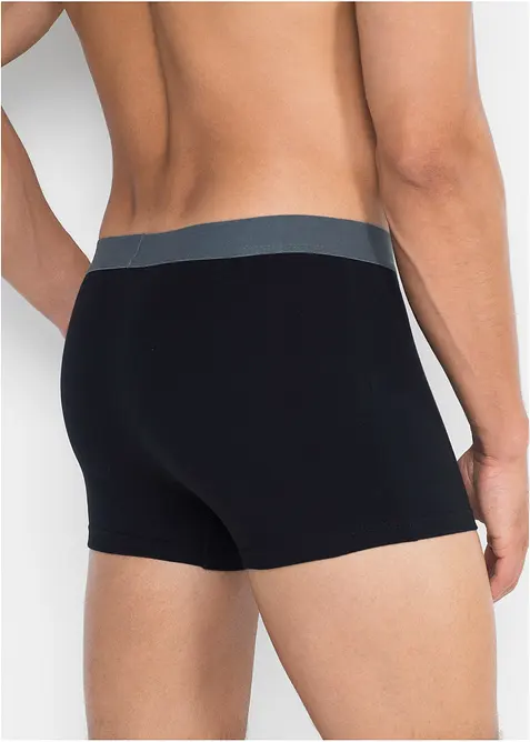 Boxershorts eng mit Baumwolle (3er Pack), bonprix