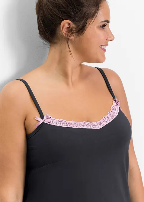 Kurzes Nachthemd mit zarter Spitze, bonprix