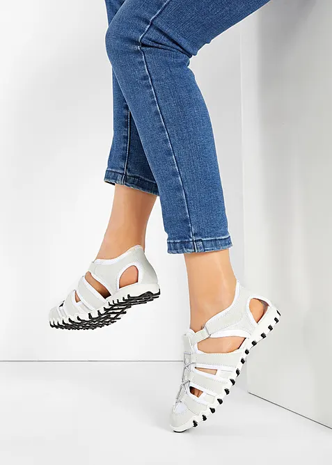 Komfort-Trekkingsandalen mit Profilsohle, bonprix