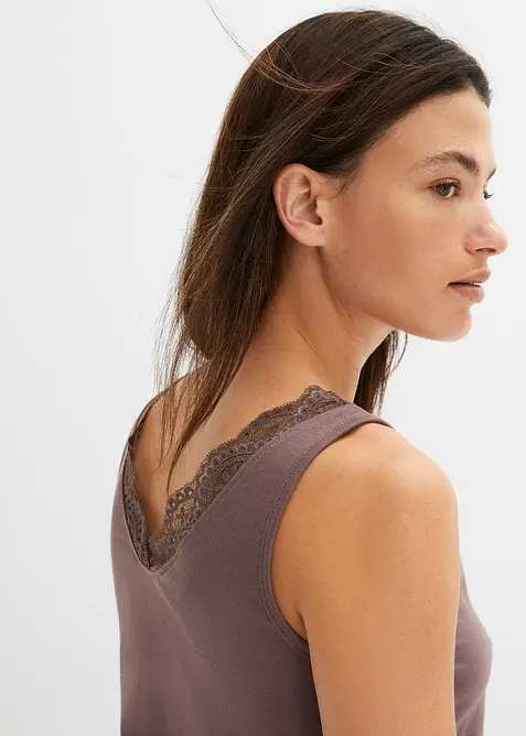 Shorty mit feiner Spitze, bonprix