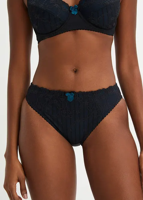 Slip mit zarter Spitze, bonprix