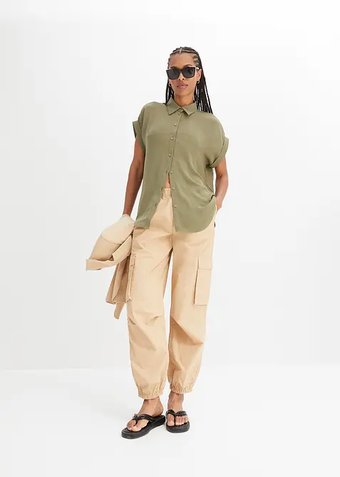 Kurzarmbluse mit recyceltem Polyester, bonprix