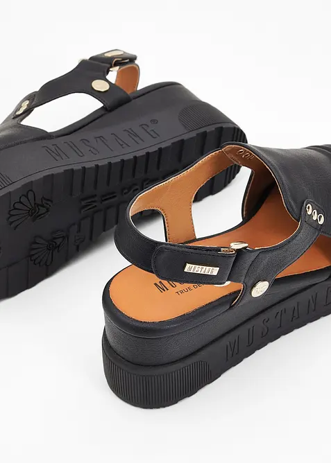Mustang Plateau-Sandalen mit Nieten, Mustang