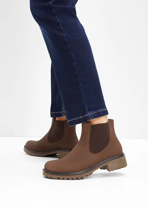 Chelsea-Boots mit Profilsohle, bonprix