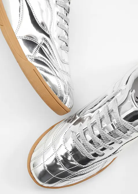 Sneakers au look r&eacute;tro, bonprix