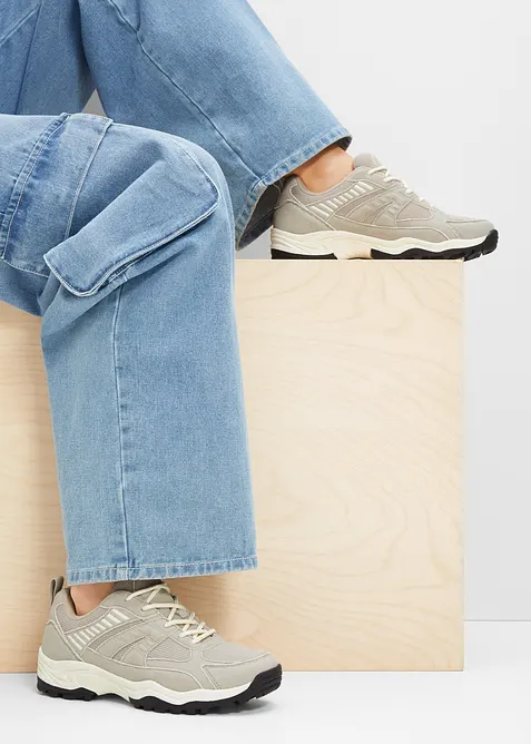 Chunky Sneaker mit Mesh-Einsatz, bonprix