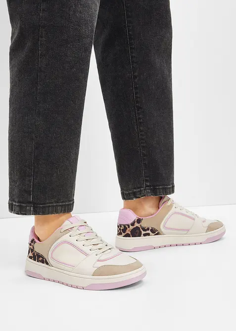 Sneaker mit Animal-Details, bonprix