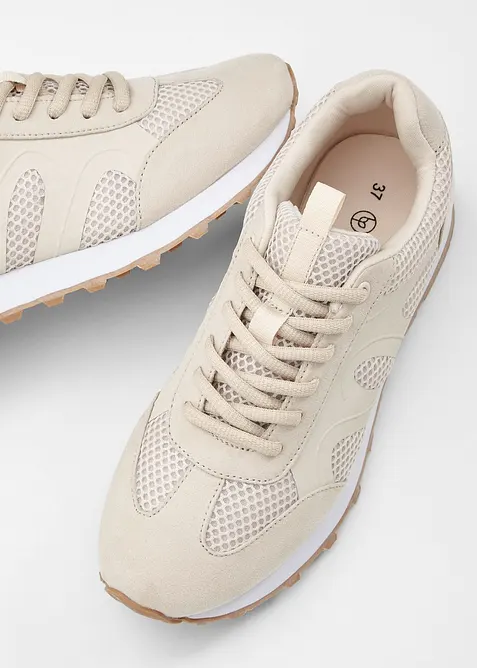 Sneaker mit Mesh-Einsatz, bonprix