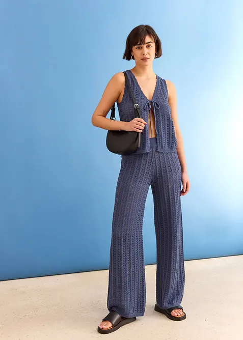 Strick-Weste mit Lochmuster, bonprix