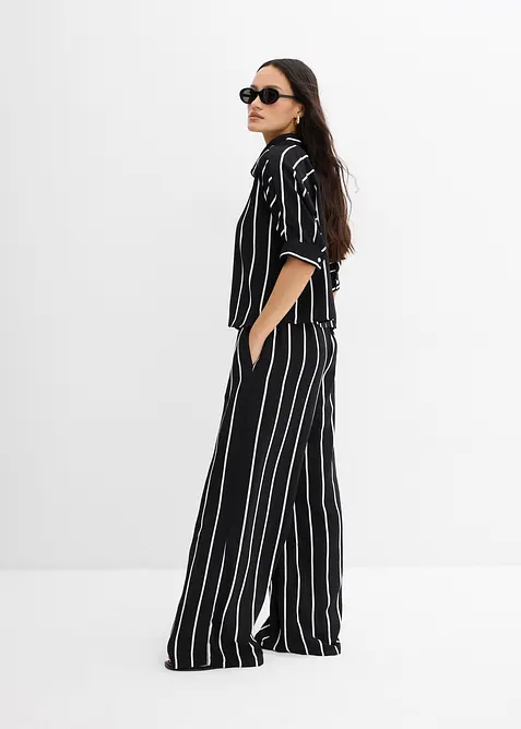 Chemisier manches courtes en crêpe texturé, bonprix