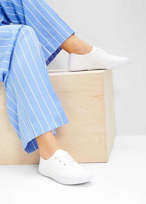 Sneaker aus Baumwoll-Canvas, bonprix