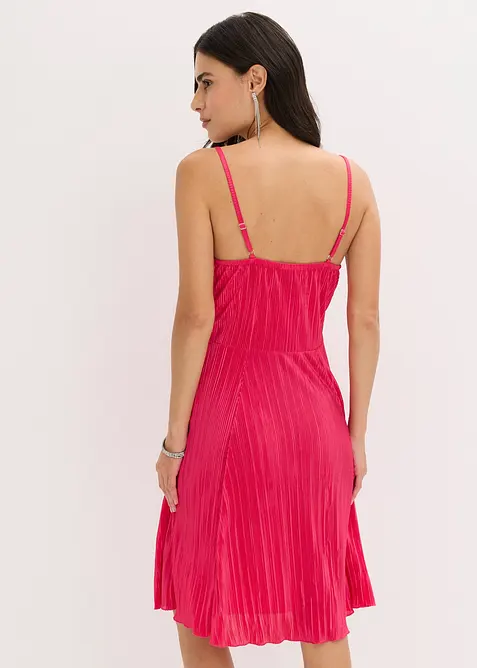 Minikleid aus glänzendem Material mit Plissee, bonprix