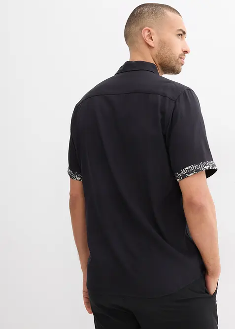 Chemise manches courtes en viscose, slim, bonprix