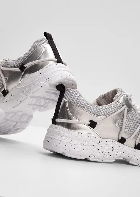 Chunky Sneaker mit leichter Sohle, bonprix