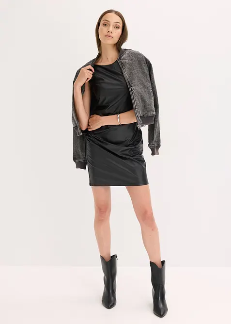 Robe courte enduite encolure Bardot, bonprix