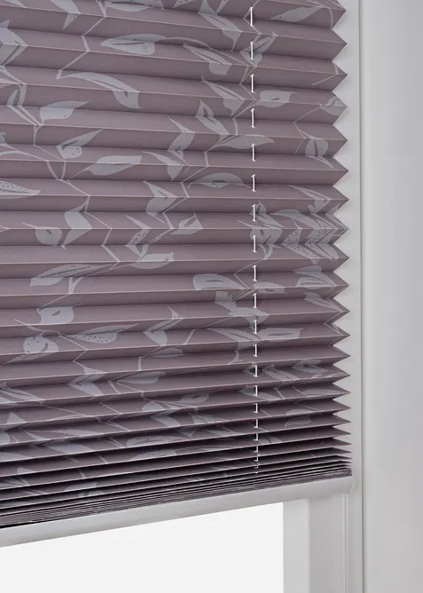 Plissé occultant avec imprimé entrelacs, bonprix