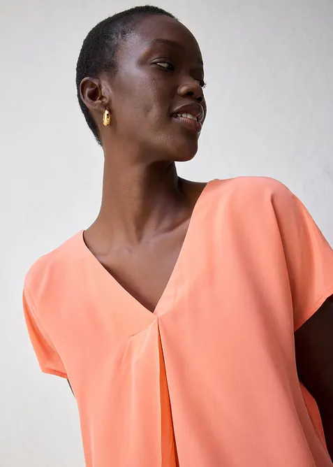 T-shirt avec soie et empiècement tissé, bonprix