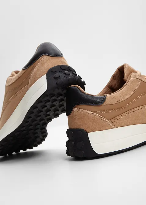 Sneaker mit Profilsohle, bonprix