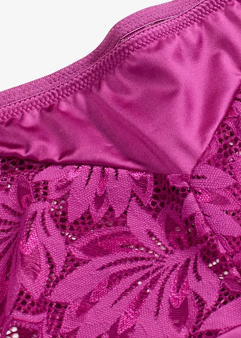 String Panty aus glänzendem Material, bonprix