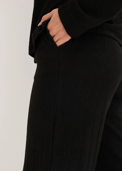 Weit geschnittener Loungewear Hausanzug aus weicher Rippe, bonprix