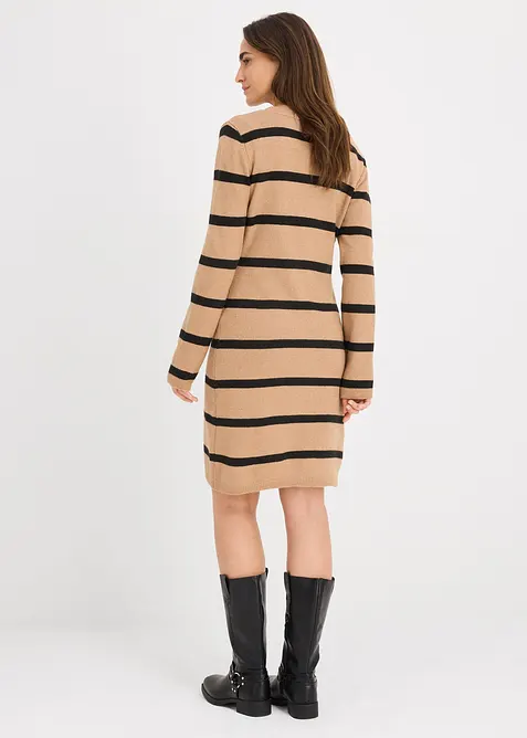 Figurbetontes Strickkleid, bonprix
