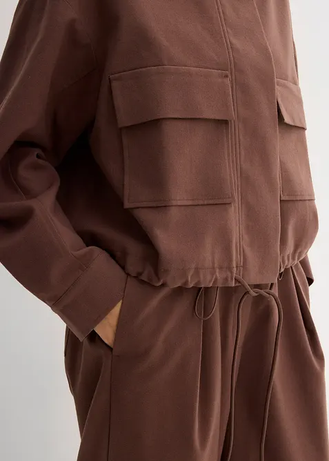 Kurze Übergangsjacke aus Viskose-Mix, bonprix