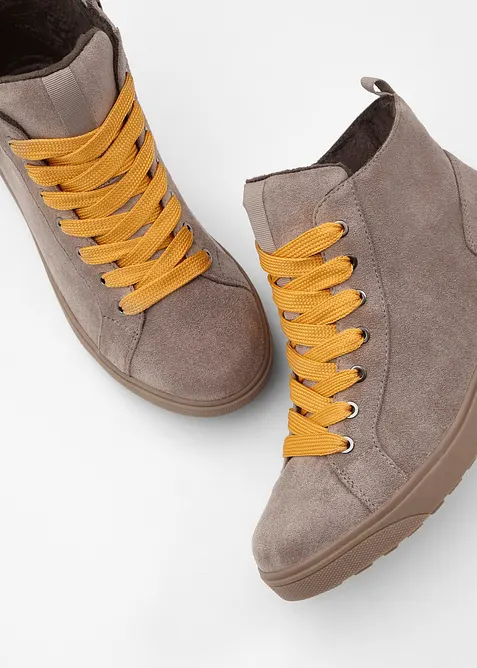 Baskets montantes, Jana