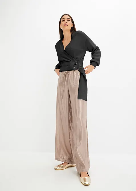 Pull cache-cœur avec accessoire, bonprix