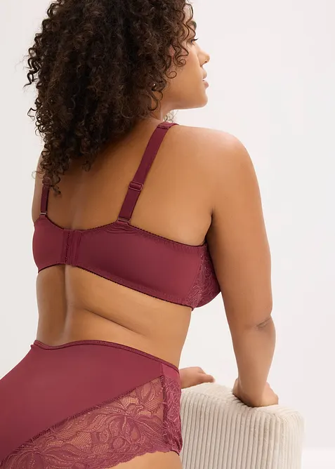Soutien-gorge &agrave; armatures avec une jolie dentelle, bonprix
