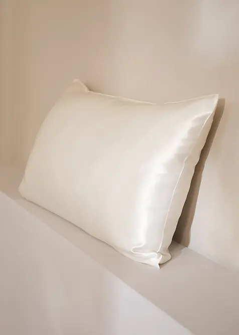 Housse de coussin en soie, bonprix