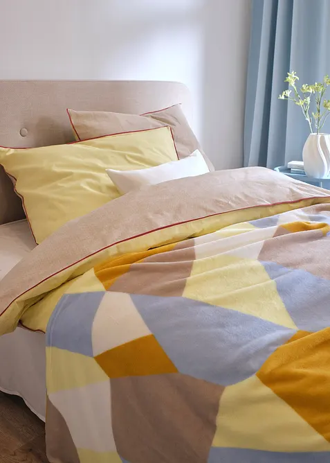 Kuscheldecke in Blockfarben, bonprix