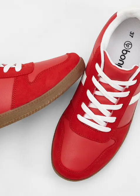 Sneakers au look r&eacute;tro, bonprix