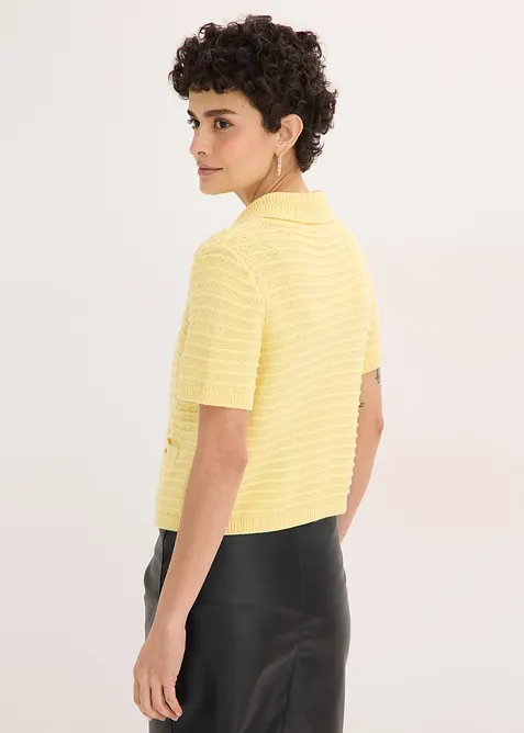 Strickjacke mit dekorativen Kn&ouml;pfen, bonprix