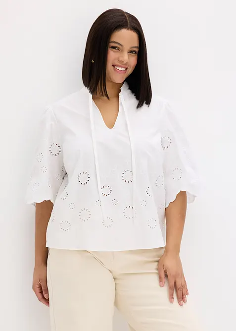 Blouse courte &agrave; broderies anglaises, bonprix