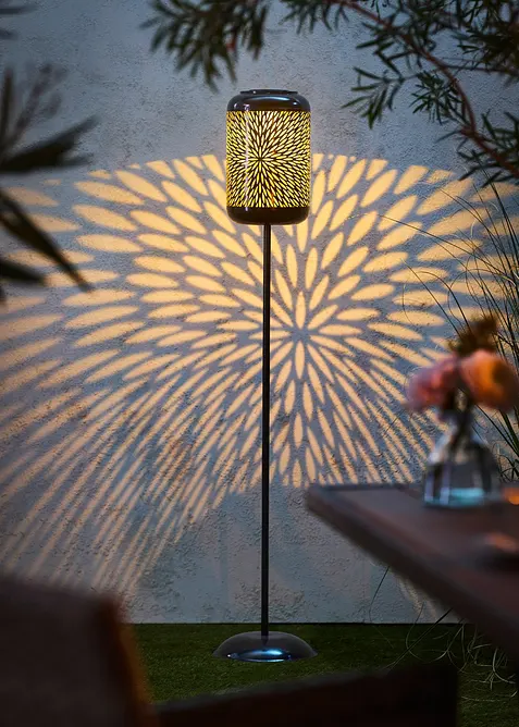 Lampadaire d&eacute;co solaire, bonprix