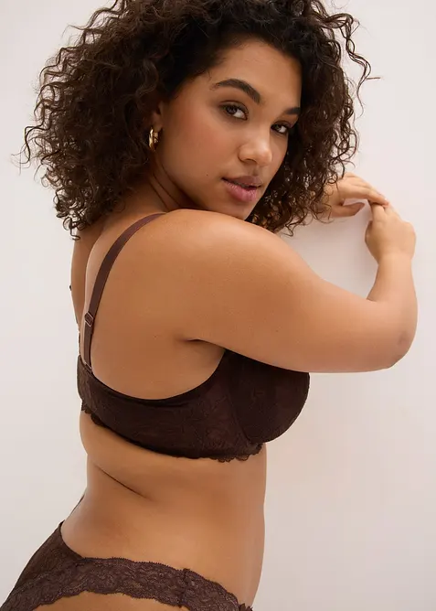 B&uuml;gel-BH mit kleinem Padding und zarter Spitze, bonprix