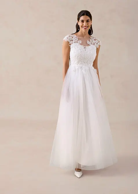 Robe de mari&eacute;e en tulle d&eacute;licat et dentelle, bonprix
