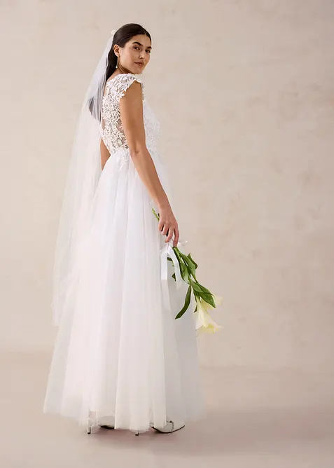 Robe de mari&eacute;e en tulle d&eacute;licat et dentelle, bonprix