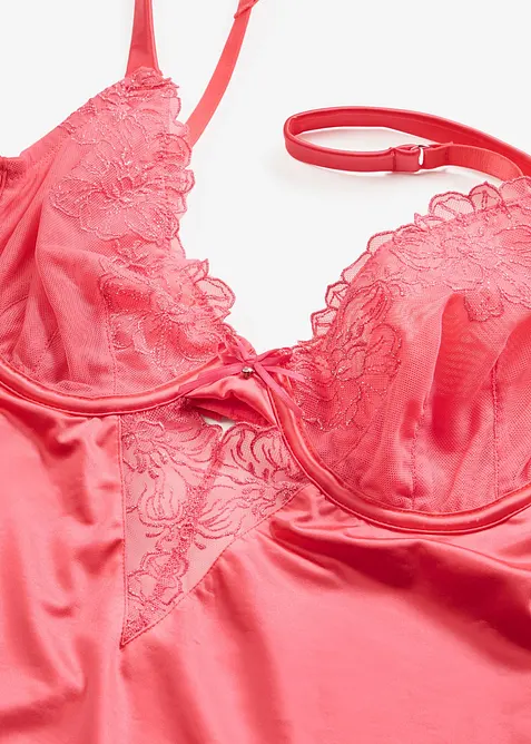 Babydoll en mati&egrave;re brillante avec broderie florale m&eacute;tallis&eacute;e, bonprix