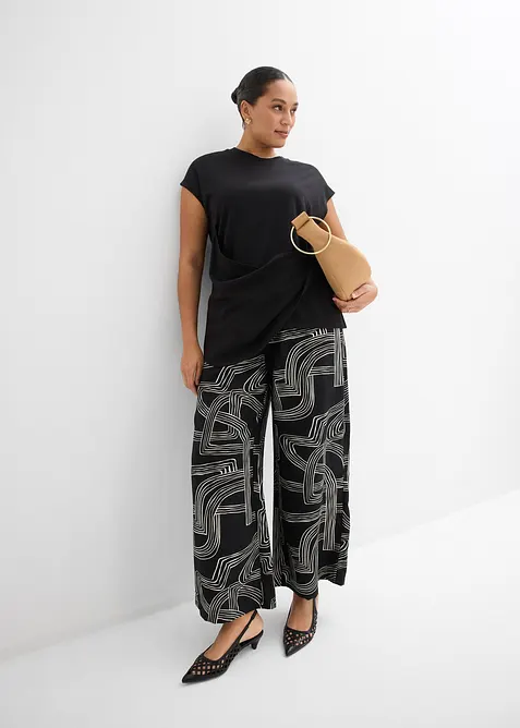 T-shirt &agrave; base asym&eacute;trique, bonprix